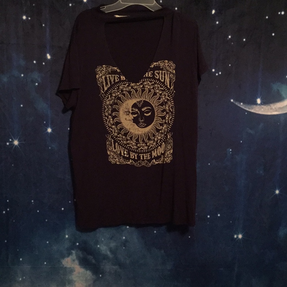 Navy blue graphic tee